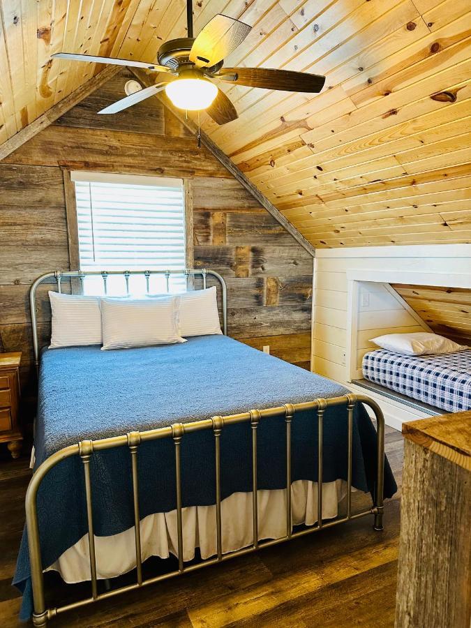 Knotty Squirrel Cabins Mountain View Exteriör bild